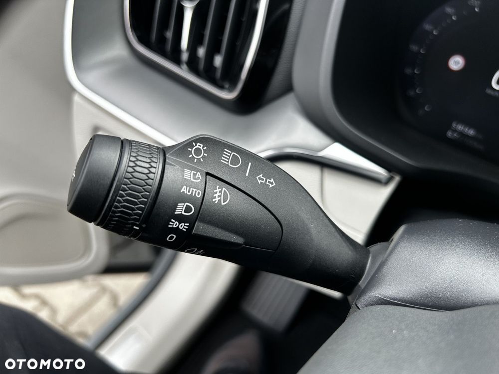 Volvo XC 60 - 25