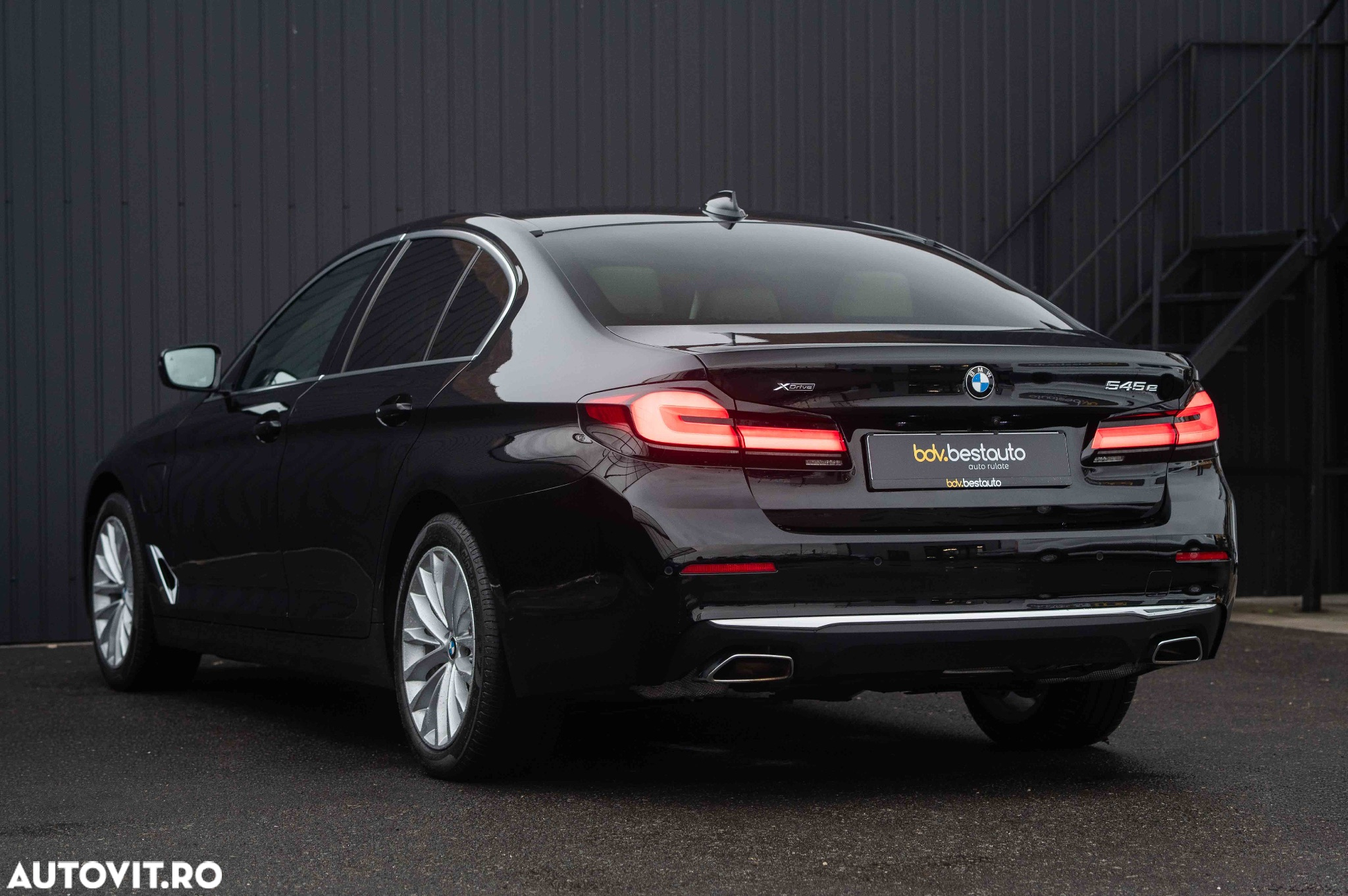 BMW Seria 5 545e xDrive AT PHEV - 34