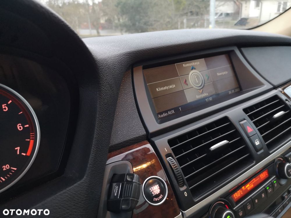 BMW X5 4.8i xDrive - 2