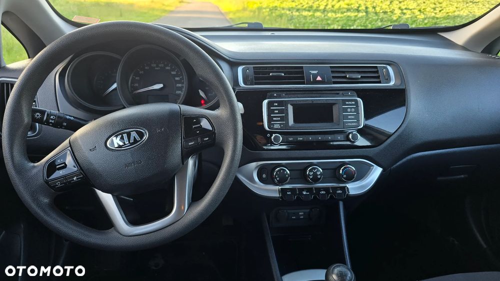 Kia Rio - 3