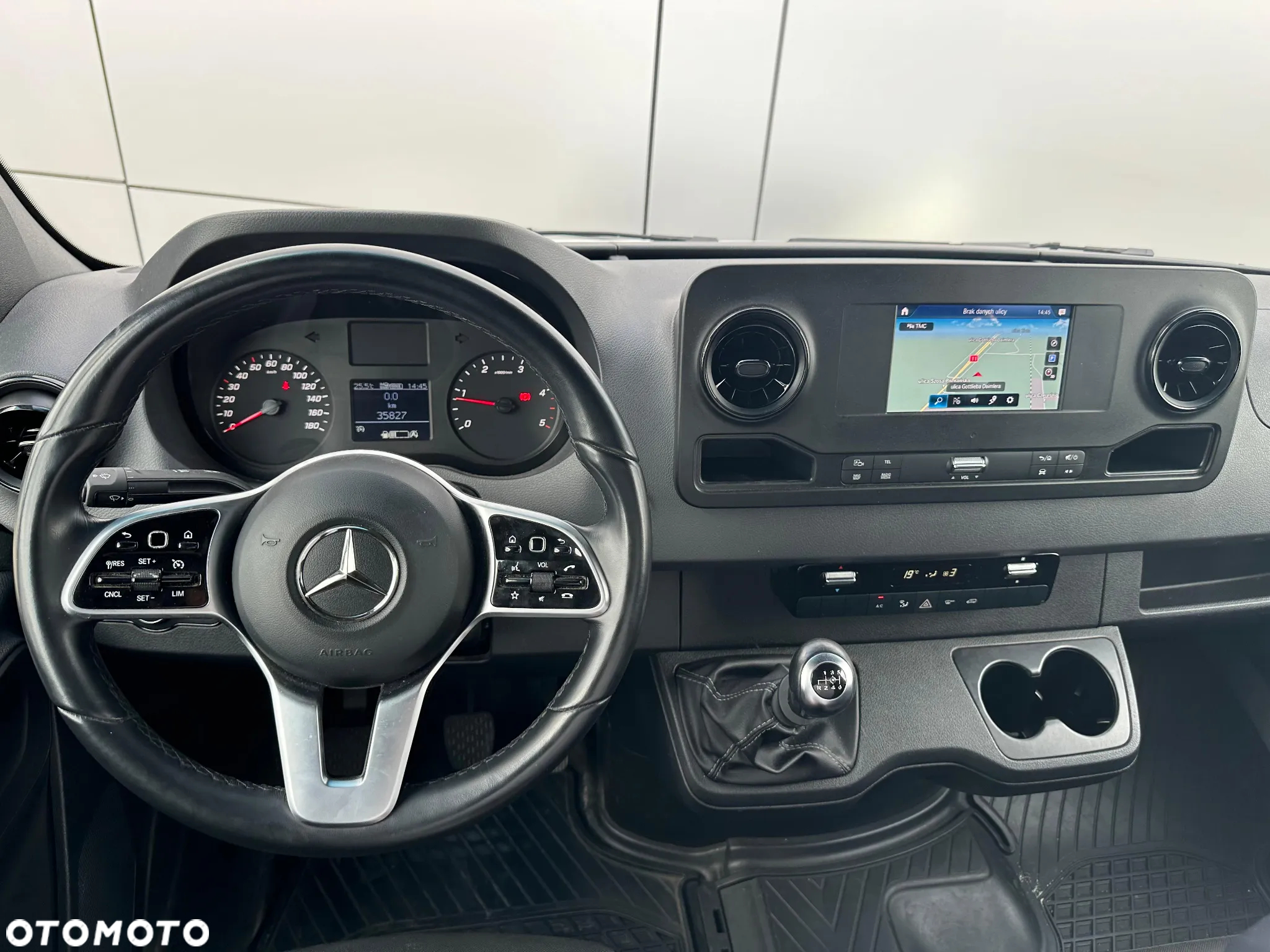 Mercedes-Benz Sprinter - 8