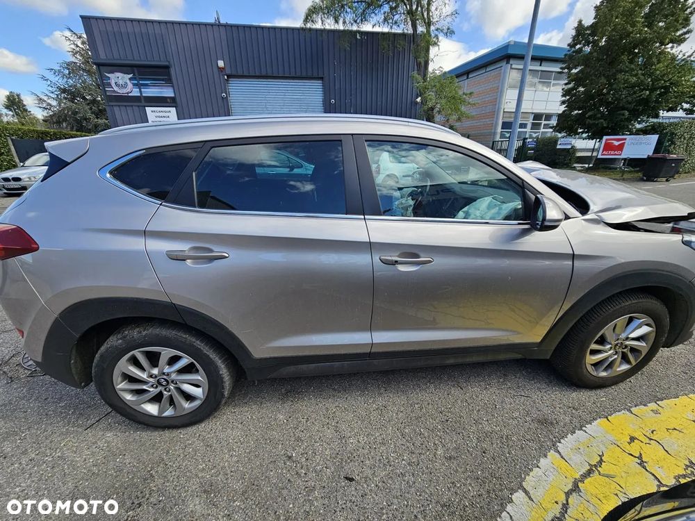 Hyundai Tucson - 8