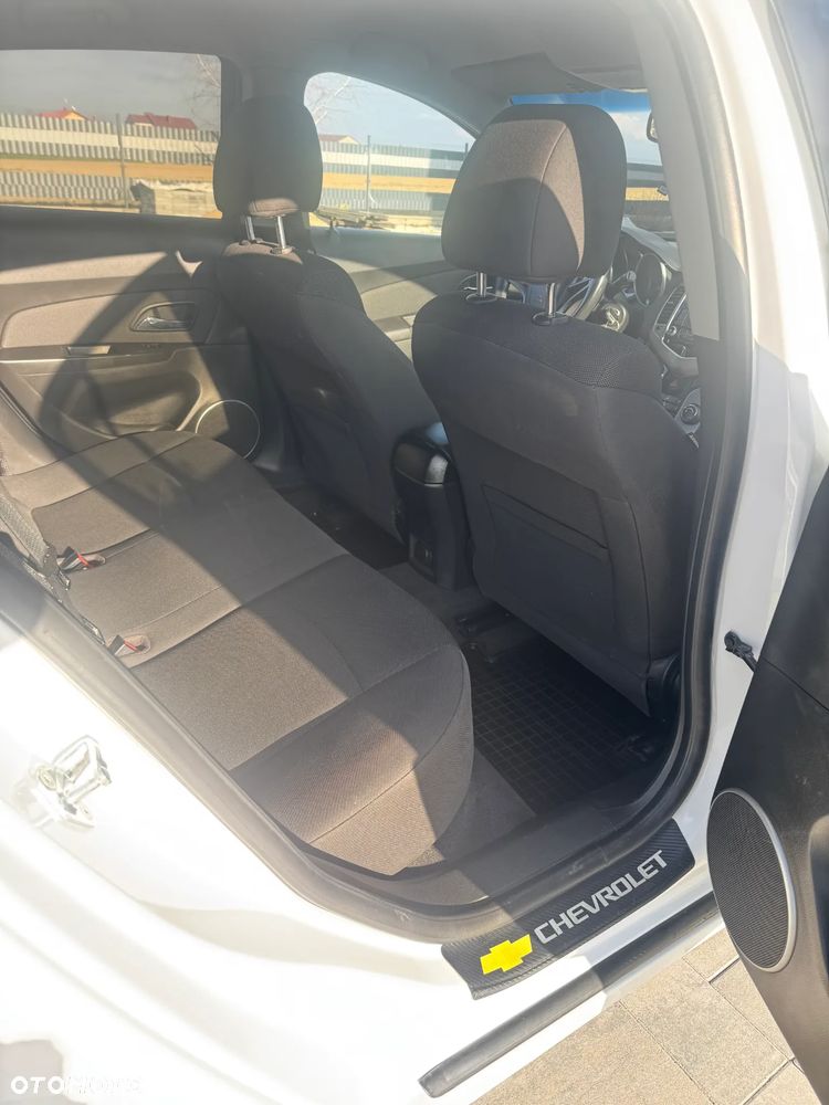 Chevrolet Cruze 1.7TD LT+ - 12