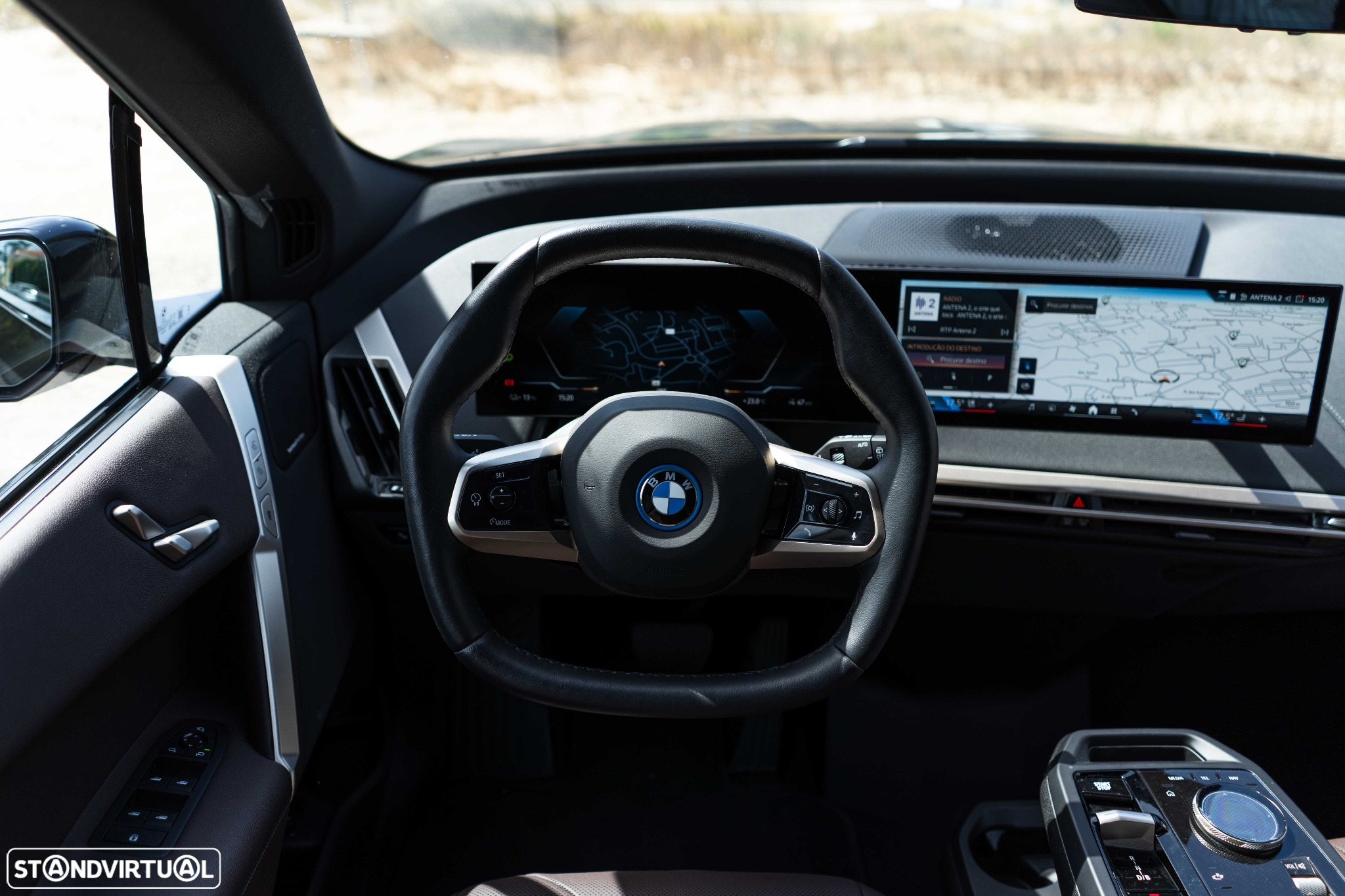 BMW iX xDrive 40 Pack Desportivo - 17