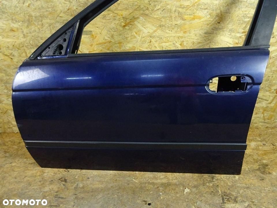 DRZWI LEWY PRZÓD LEWE PRZEDNIE BMW E39 sedan lak: montrealblau metallic 297/5 - 2