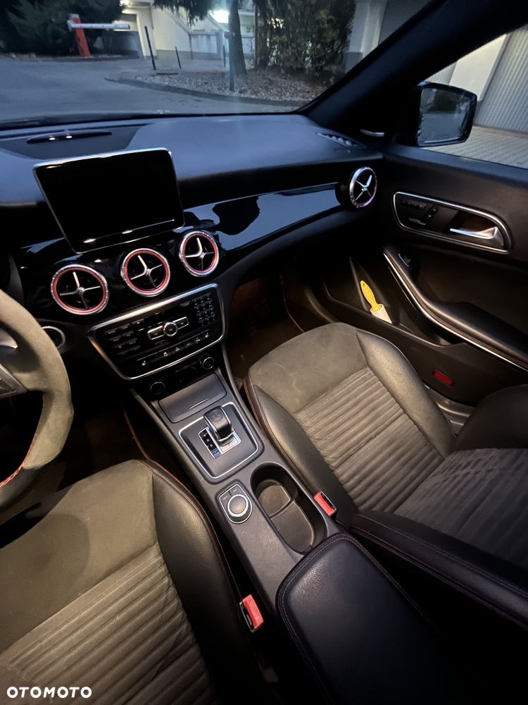 Mercedes-Benz CLA 45 AMG 4-Matic - 7