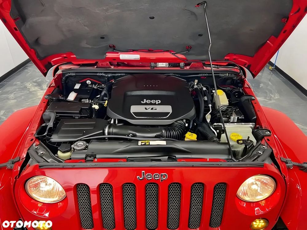 Jeep Wrangler 3.6 Unlim Sahara - 17