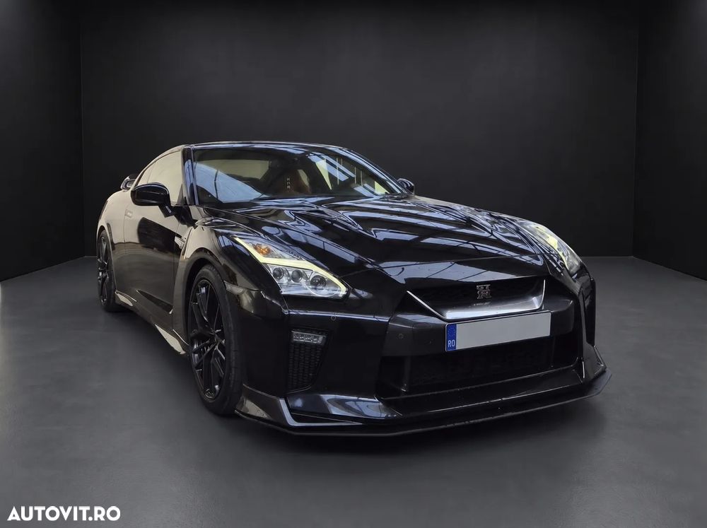 Nissan GT-R - 2