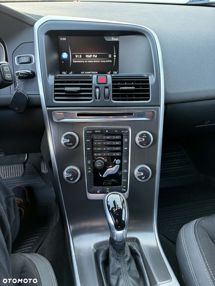 Volvo XC 60 D4 Geartronic Momentum - 14