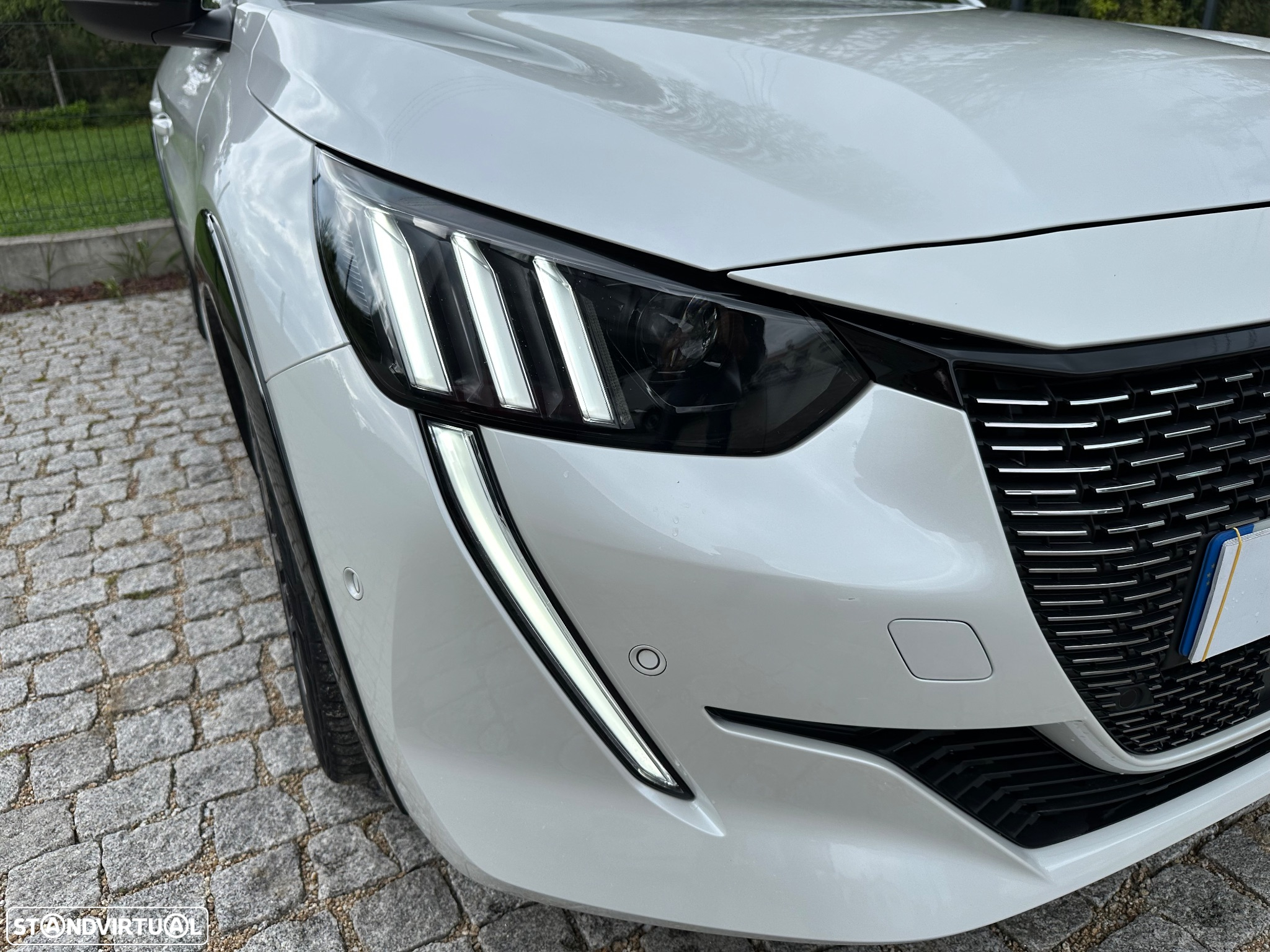 Peugeot 208 1.2 PureTech GT EAT8 - 30