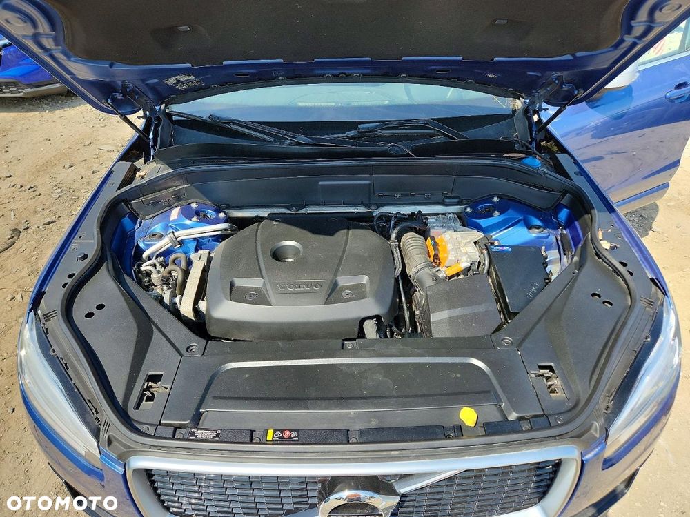 Volvo XC 90 T8 AWD Plug-In Hybrid Momentum 7os - 12