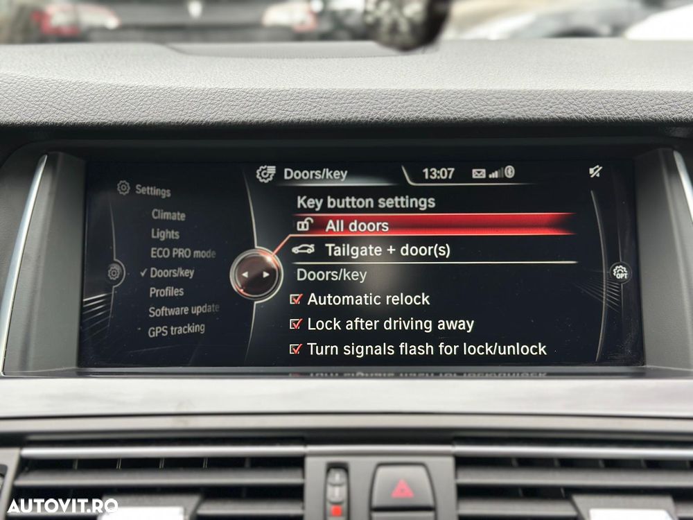 BMW Seria 5 520d Aut. - 39