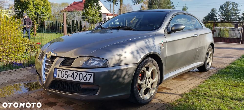 Alfa Romeo GT 1.9JTD 16V Distinctive - 1