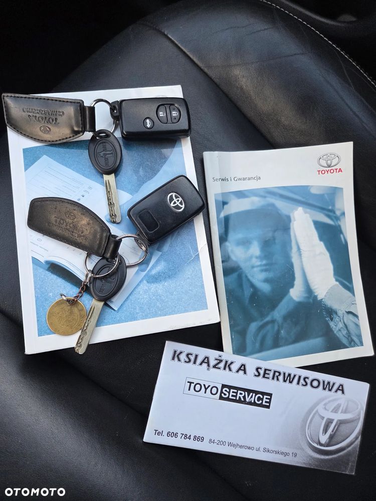 Toyota Avensis 2.2 D-4D Platinium - 21