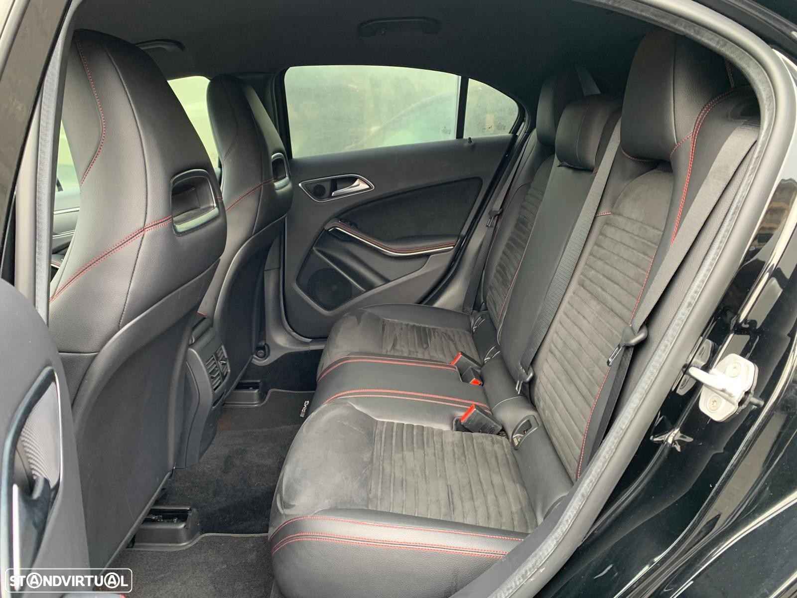 Mercedes-Benz A 45 AMG 4-Matic - 22