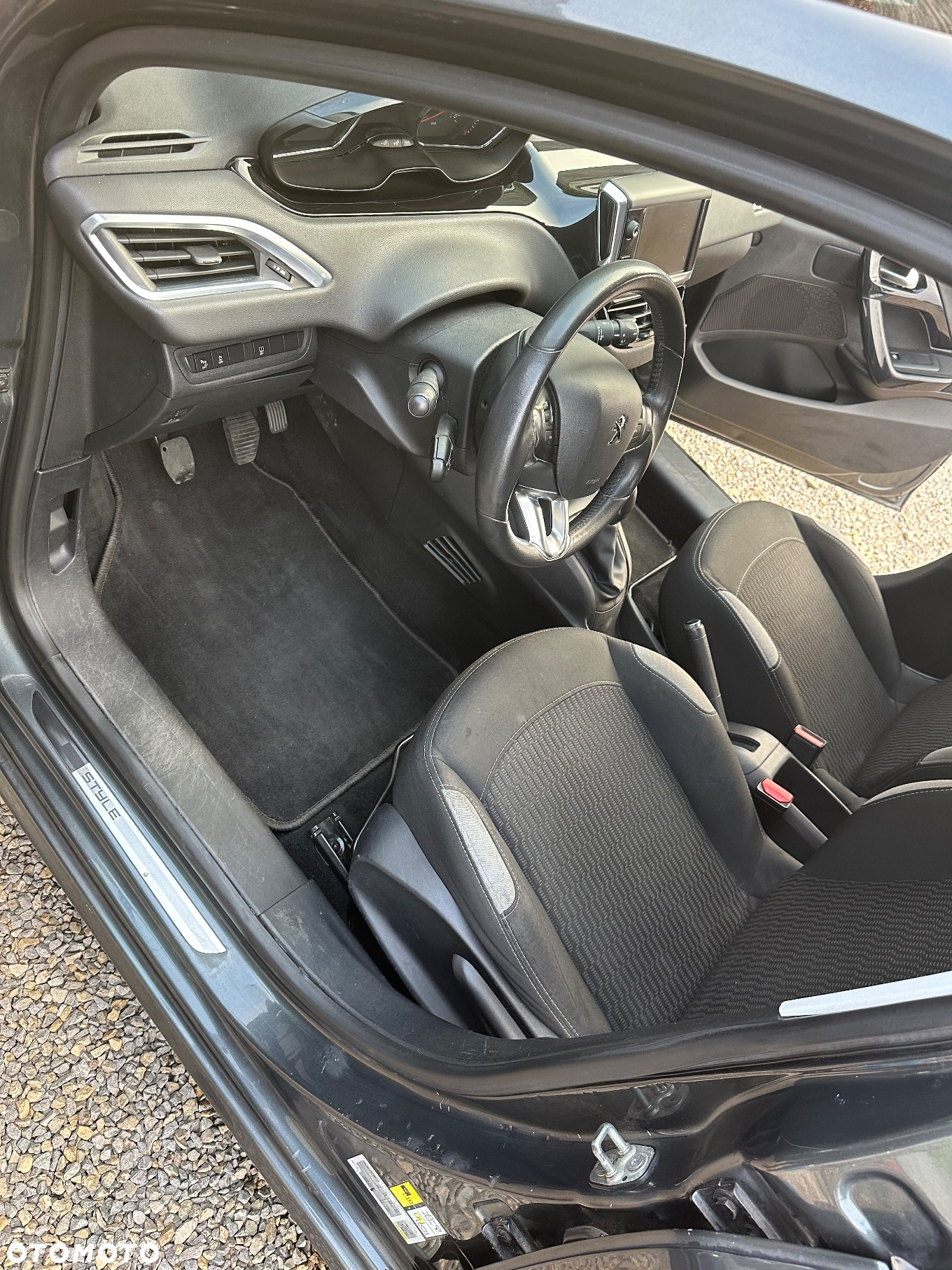 Peugeot 208 1.2 PureTech Style - 12