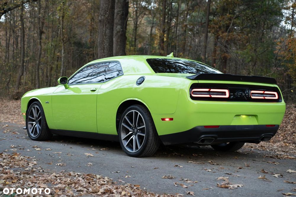 Dodge Challenger 5.7 R/T - 12