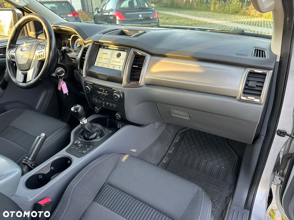 Ford Ranger XLT - 28
