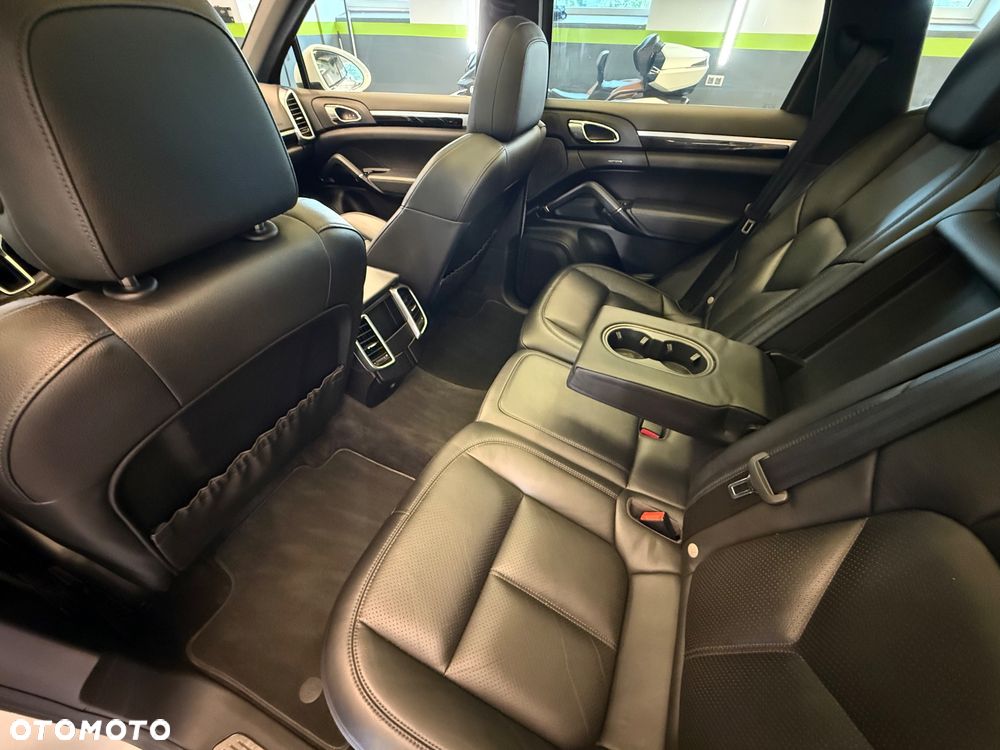 Porsche Cayenne S E-Hybrid - 19