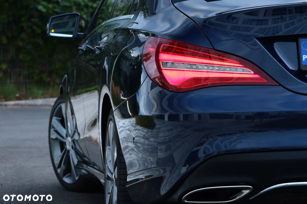 Mercedes-Benz CLA 180 7G-DCT Peak Edition - 14