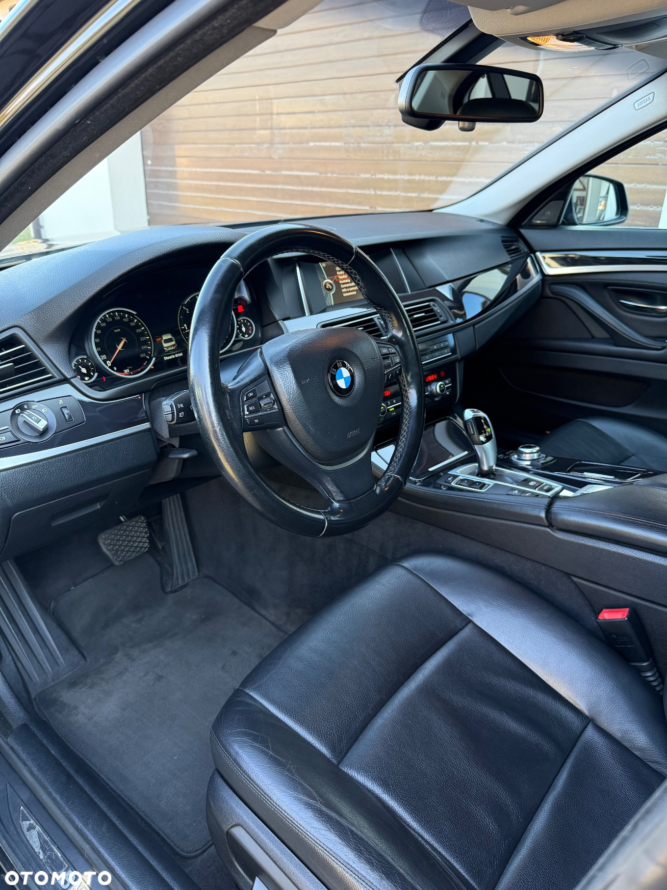 BMW Seria 5 520d xDrive - 8