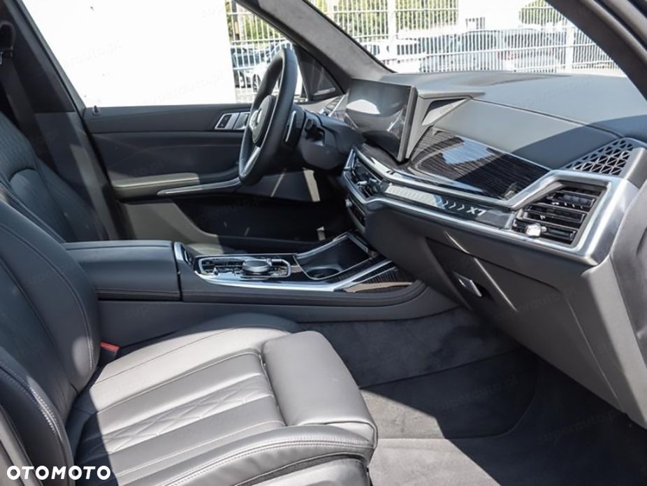 BMW X7 - 6