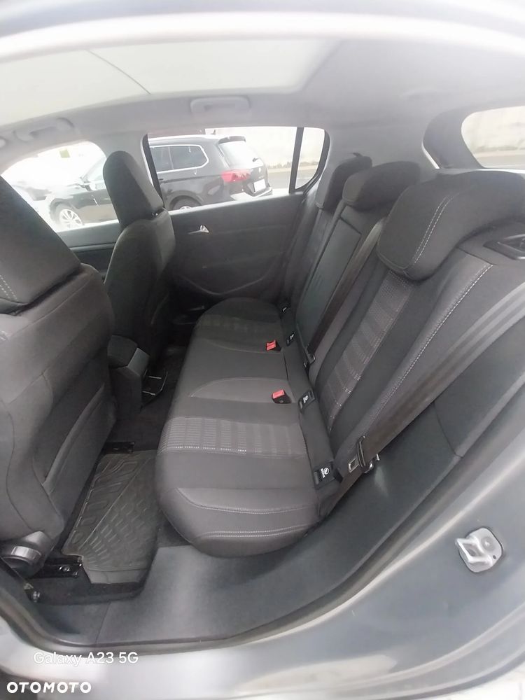 Peugeot 308 - 17