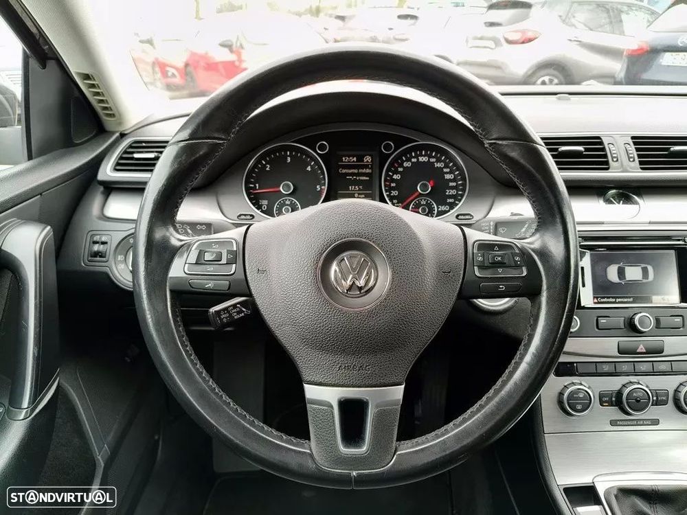 VW Passat 1.6 TDI BlueMotion - 16