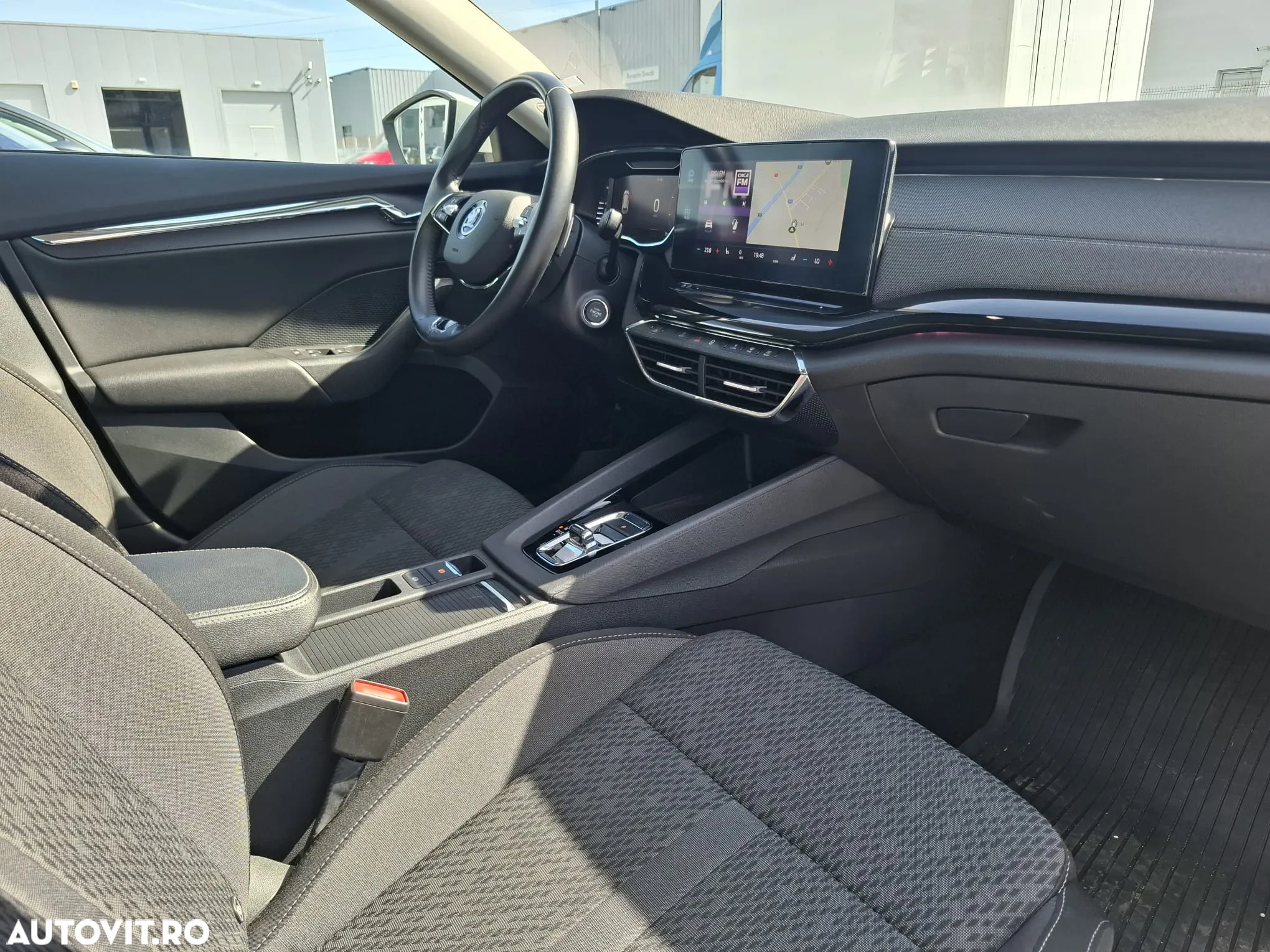Skoda Octavia Combi 2.0 TDI DSG Style - 19