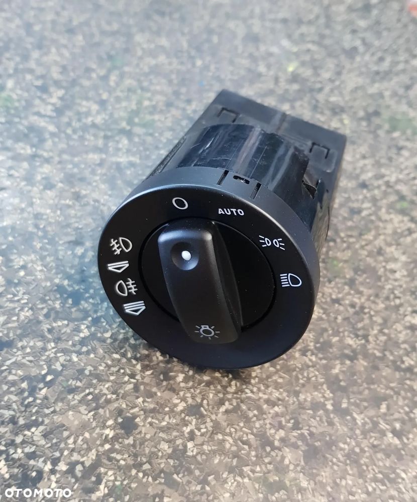 WŁĄCZNIK PRZEŁĄCZNIK ŚWIATEŁ AUTO HALOGENÓW AUDI A4 B6 B7 8E0941531D - 1