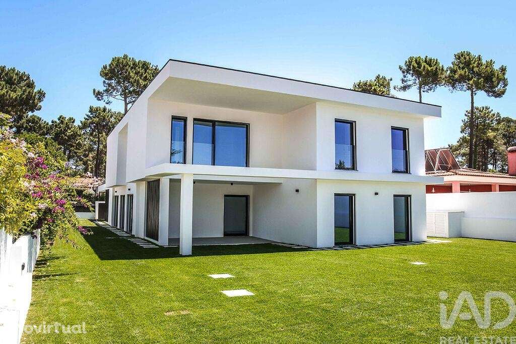 Moradia isolada T4 em Corroios de 352 m2 - Grande imagem: 4/37