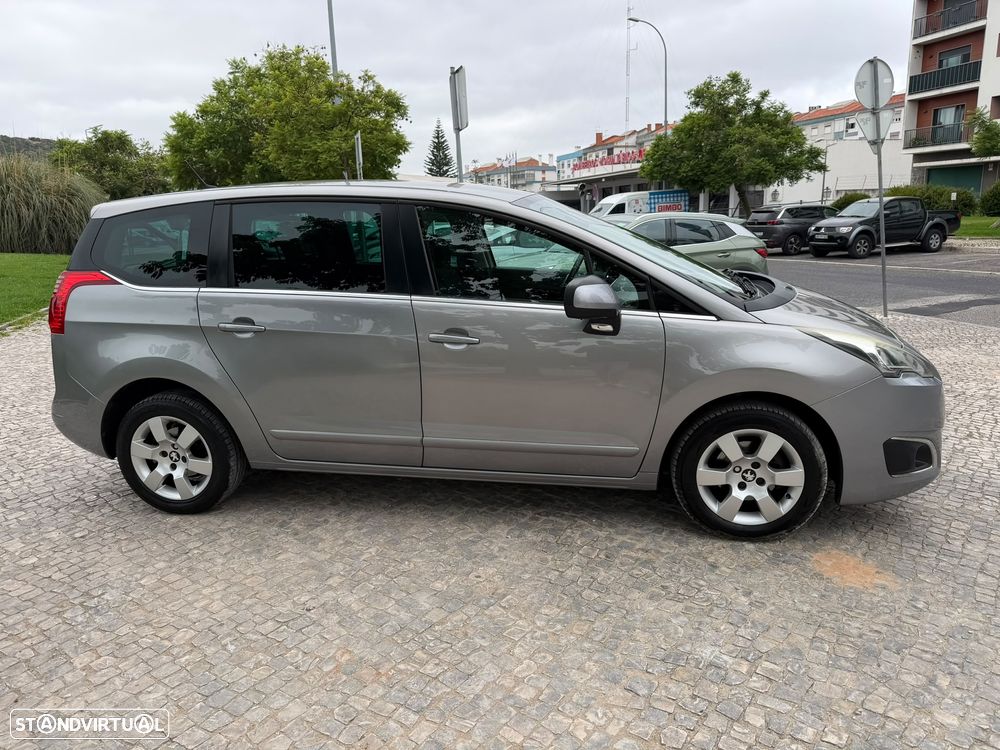 Peugeot 5008 - 4