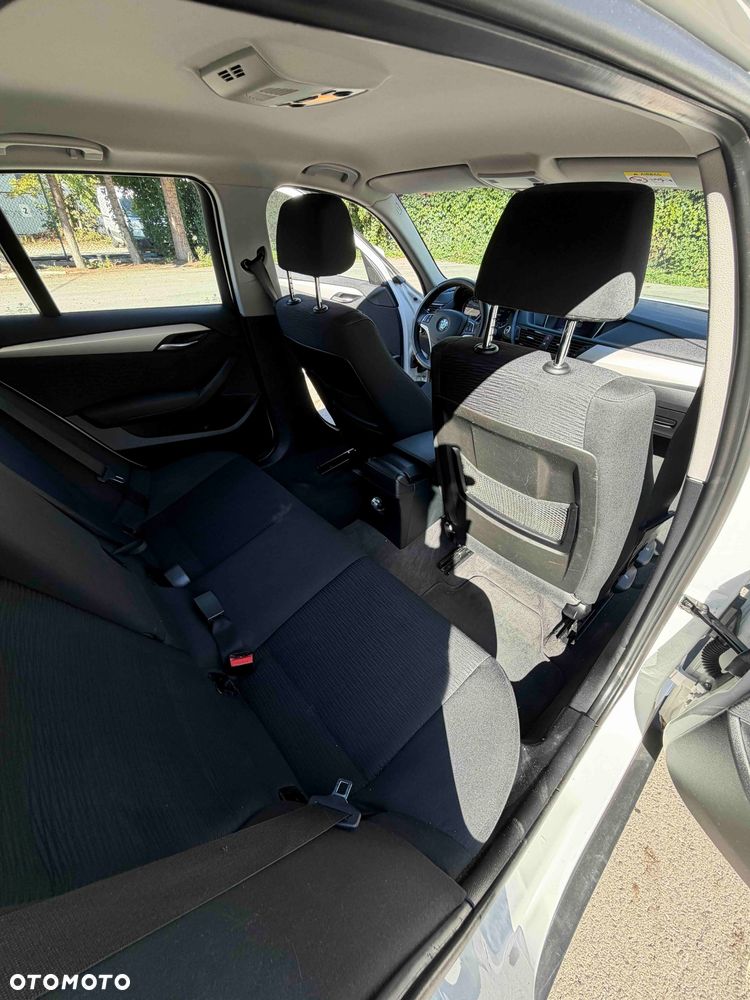 BMW X1 xDrive18d - 17