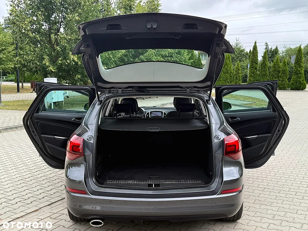 Opel Astra 1.4 Turbo Cosmo - 24