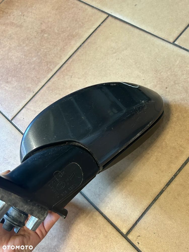 LUSTERKO BMW E90 E91 LEWE EUROPA 5PIN - 5