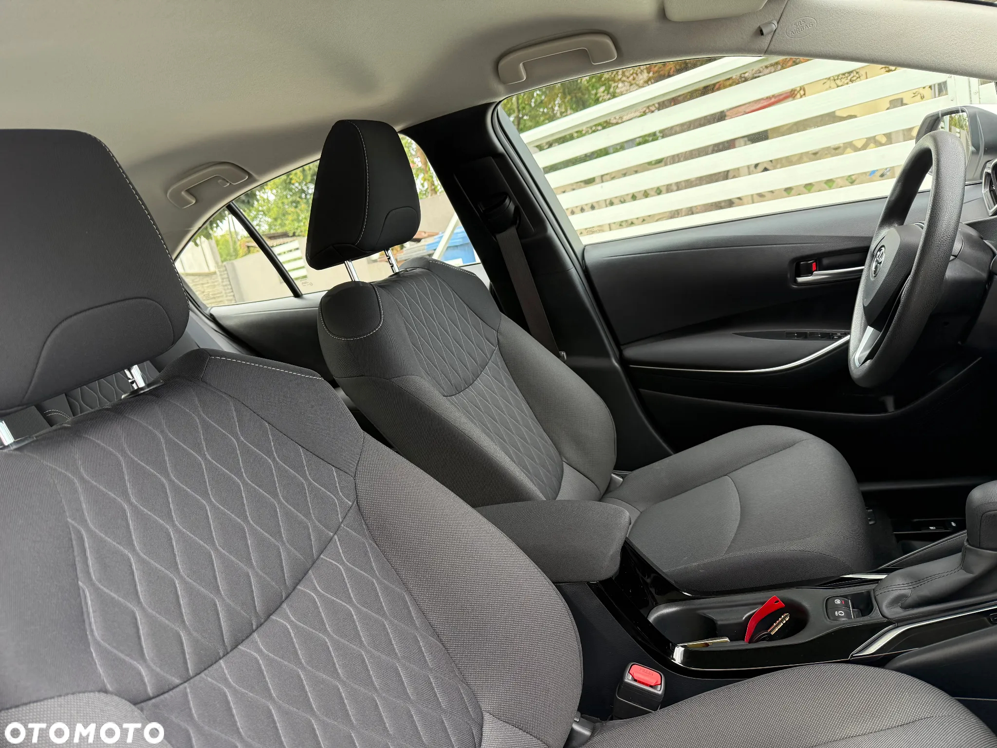 Toyota Corolla 1.8 Hybrid Active - 19