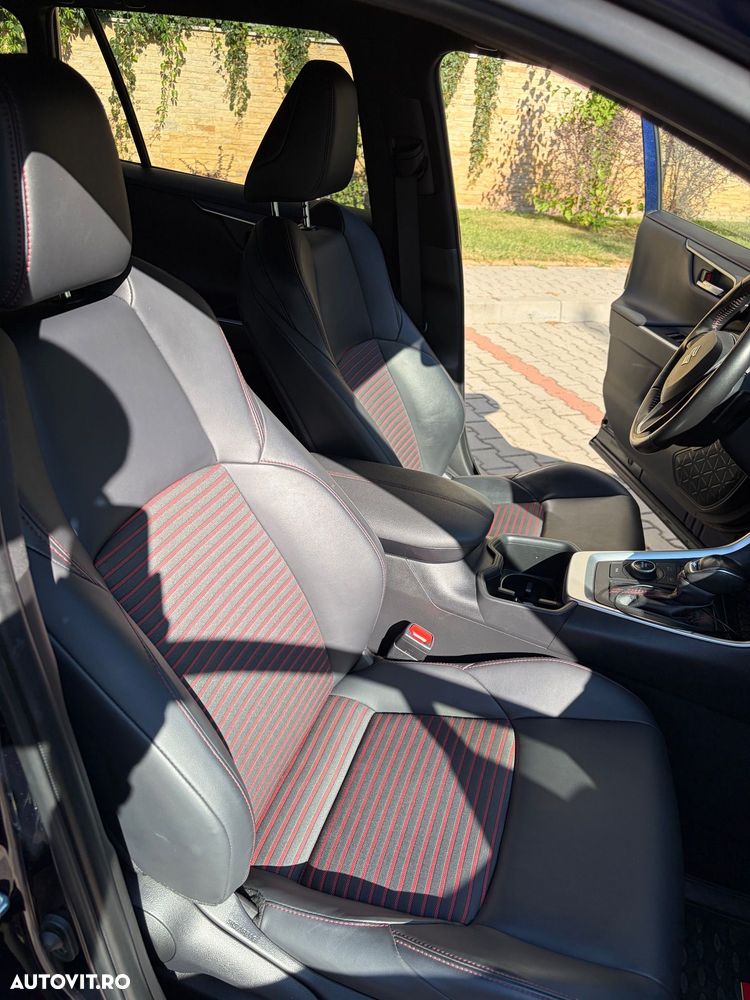 Suzuki Across 2.5 CVT PHEV Luxus - 12