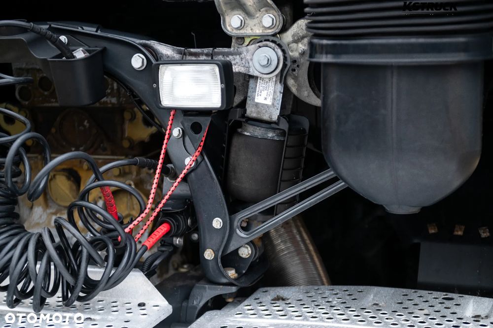 Mercedes-Benz Actros bez retardera - 11