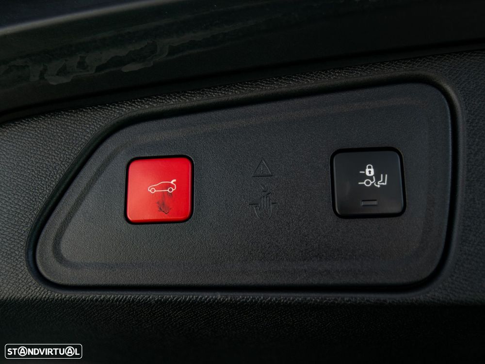 Peugeot 3008 1.6 Hybrid4 GT Pack e-EAT8 - 11