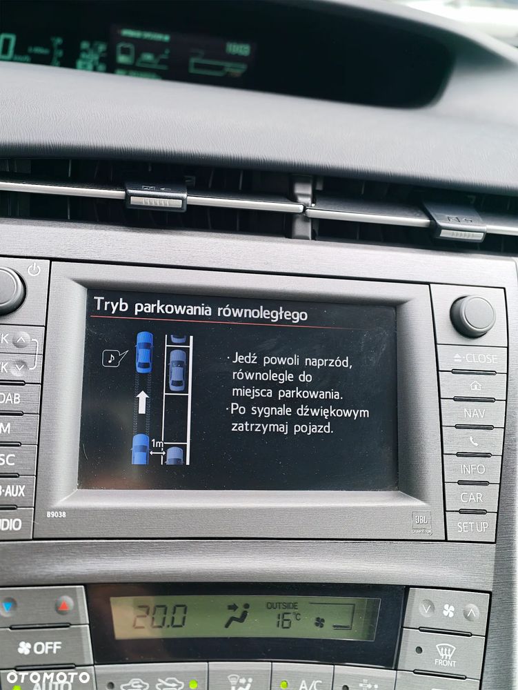 Toyota Prius 1.8 HSD Prestige - 24