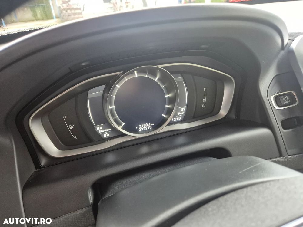 Volvo XC 60 D4AWD Kinetic - 5