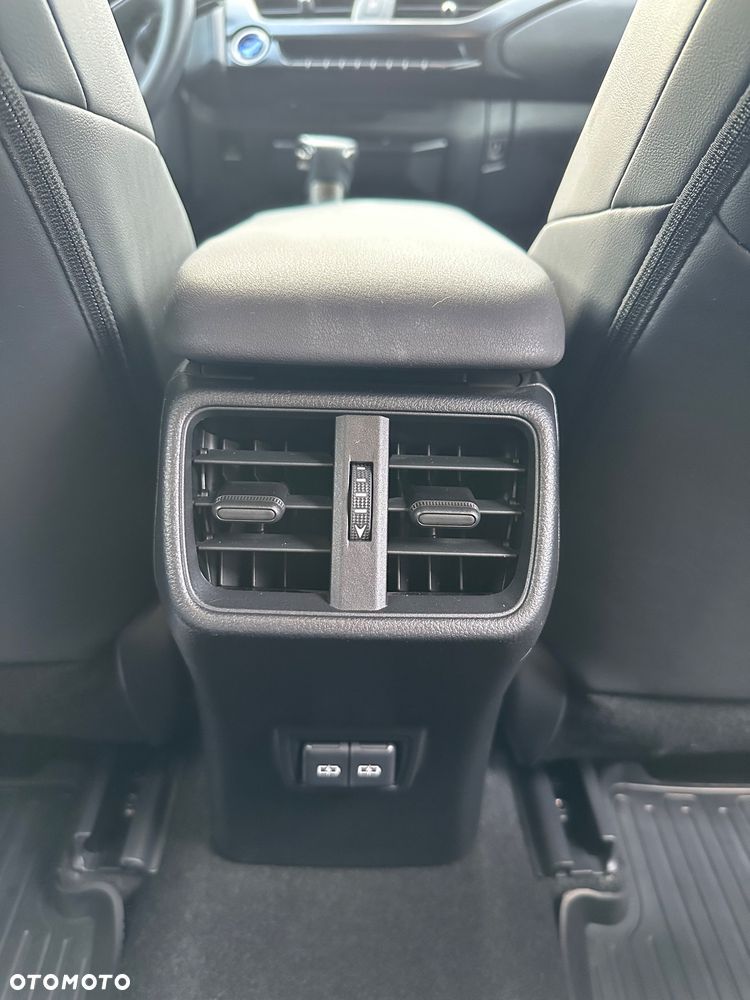 Lexus UX 250h GPF F Impression 2WD - 12