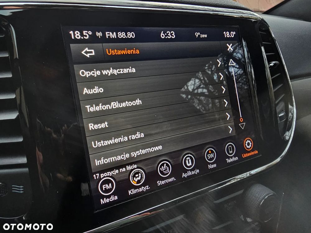 Jeep Grand Cherokee 3.6 V6 Laredo - 24