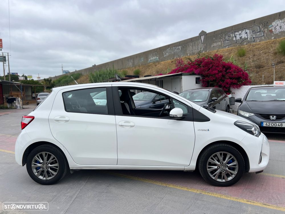 Toyota Yaris 1.5 HSD Exclusive - 4