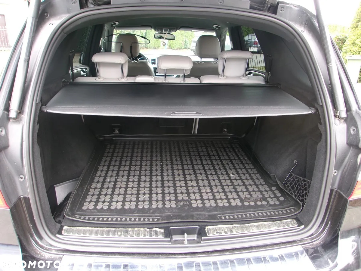 Mercedes-Benz ML 350 BlueTec 4-Matic - 11