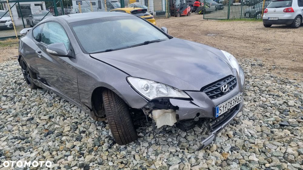 Hyundai Genesis - 8