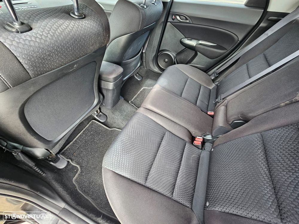 Honda Civic 1.4 i-VTEC Elegance - 21