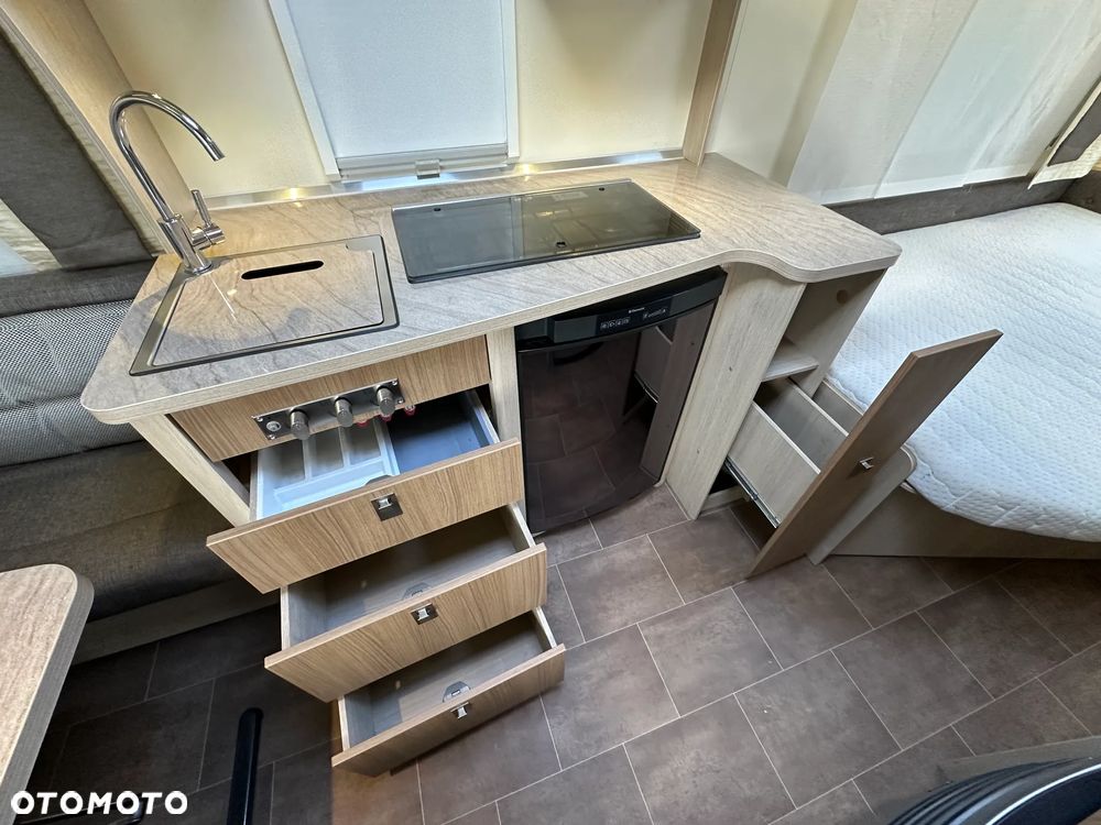 Burstner 460 TS AVERSO  z markizą kasetową THULE. GWARANCJA !!! - 27