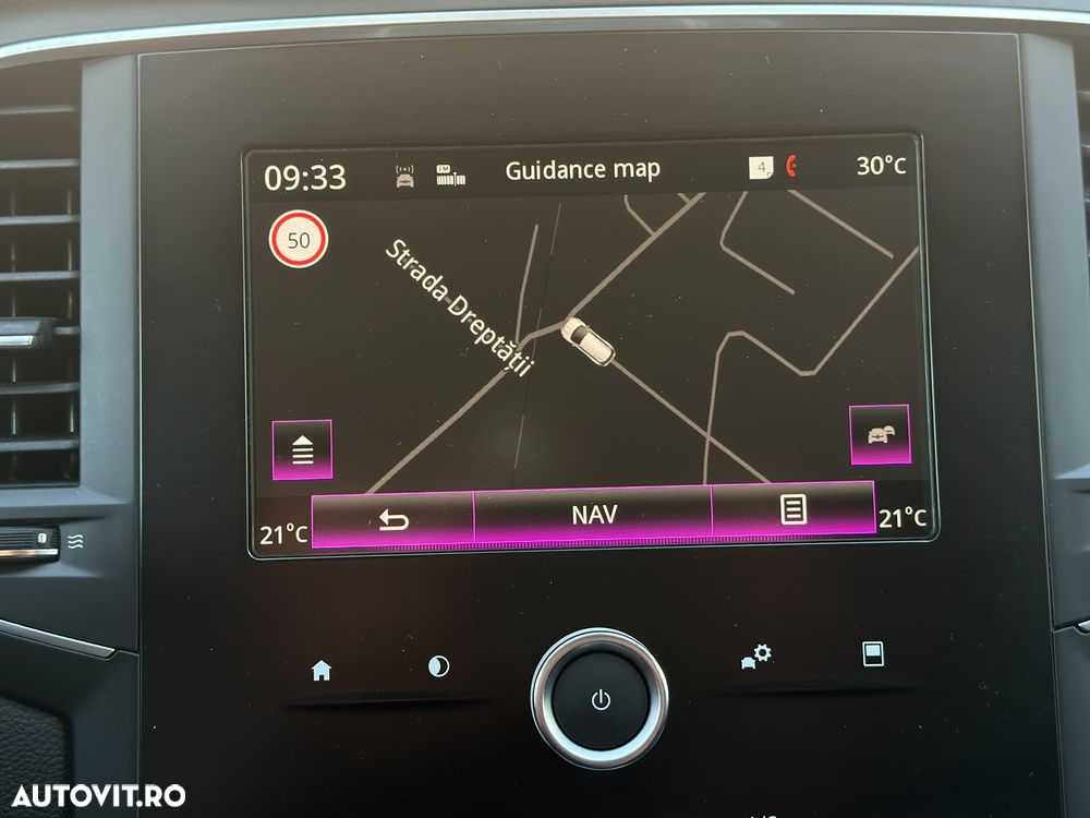 Renault Megane ENERGY TCe 130 EDC INTENS - 27