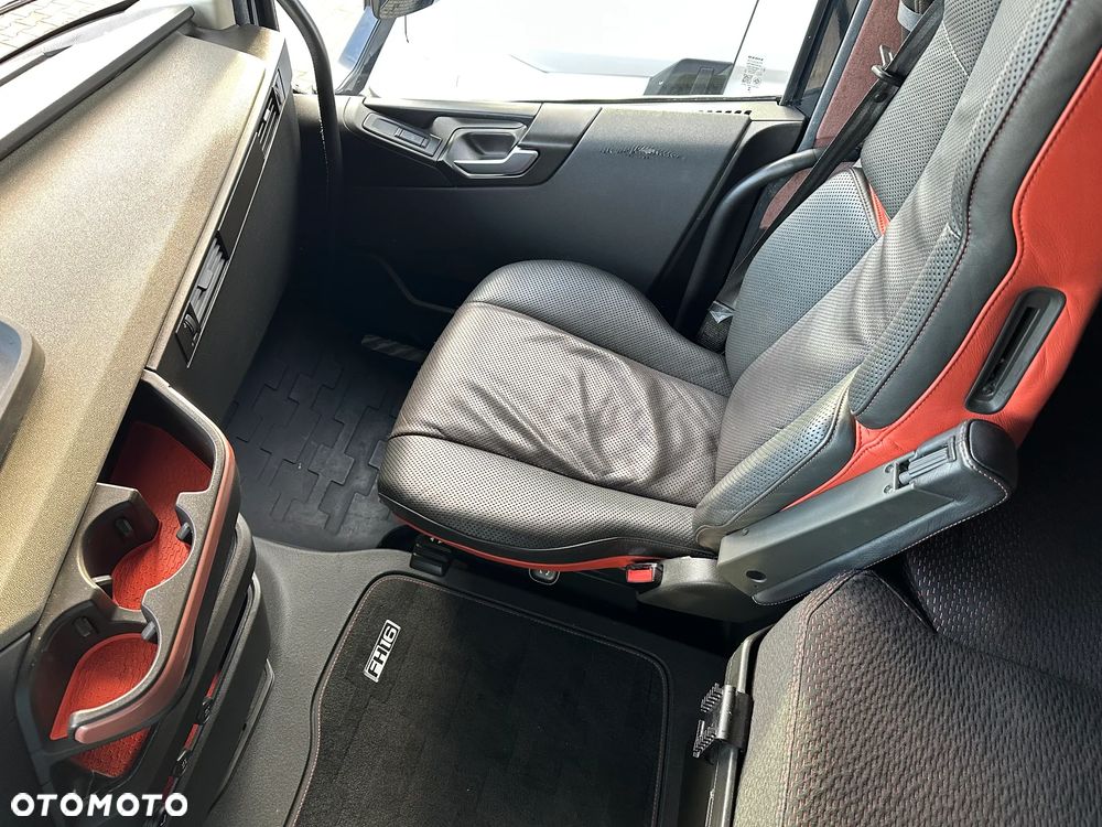 Volvo 2023 FH16 750KM 4x2 Globetrotter XL!!! - 9